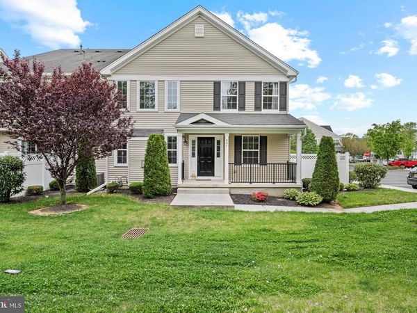 807 LEXINGTON MEWS, SWEDESBORO, NJ 08085