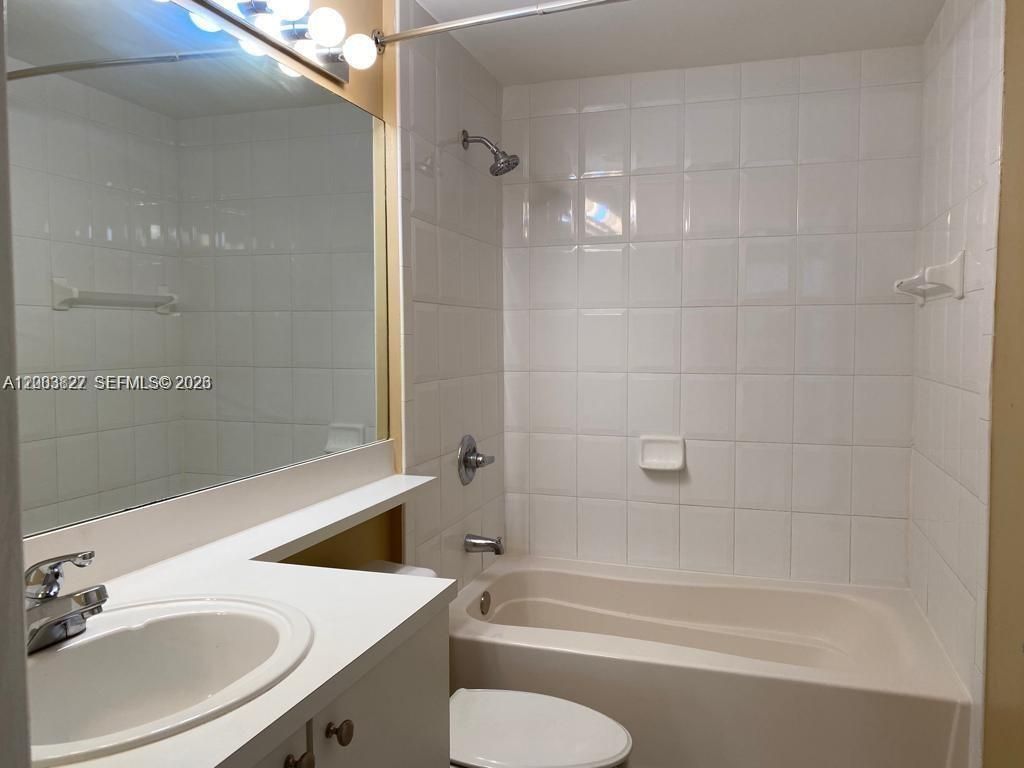 8060 N Nob Hill Rd , Unit 203, Tamarac, FL 33321 Photo