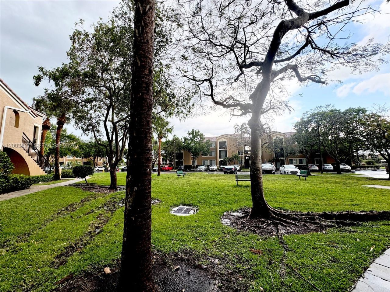 8060 N Nob Hill Rd , Unit 203, Tamarac, FL 33321 Photo