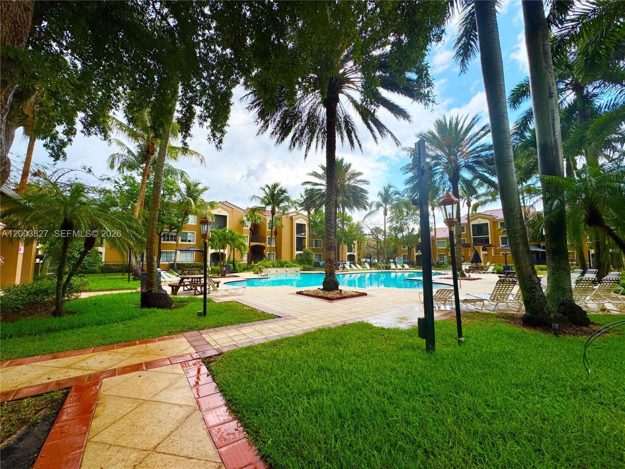 8060 N Nob Hill Rd , Unit 203, Tamarac, FL 33321 Photo