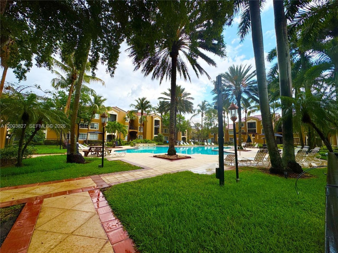8060 N Nob Hill Rd , Unit 203, Tamarac, FL 33321 Photo
