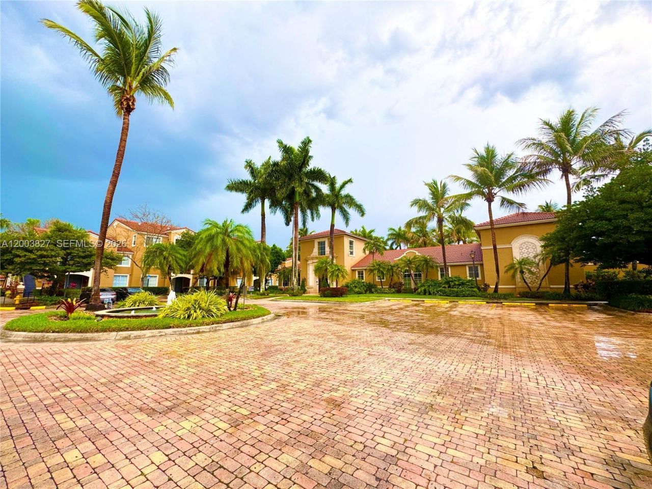 8060 N Nob Hill Rd , Unit 203, Tamarac, FL 33321 Photo