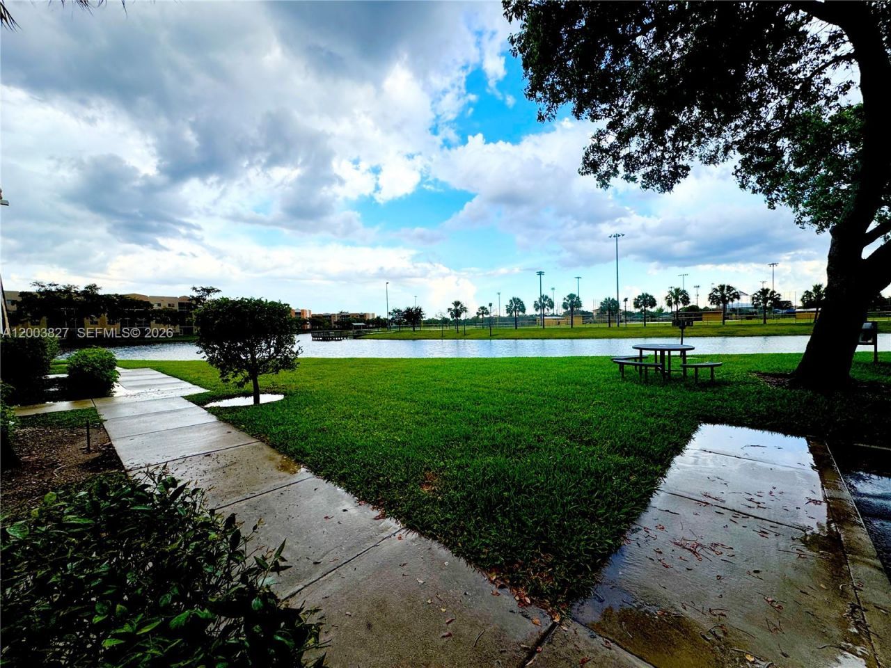 8060 N Nob Hill Rd , Unit 203, Tamarac, FL 33321 Photo