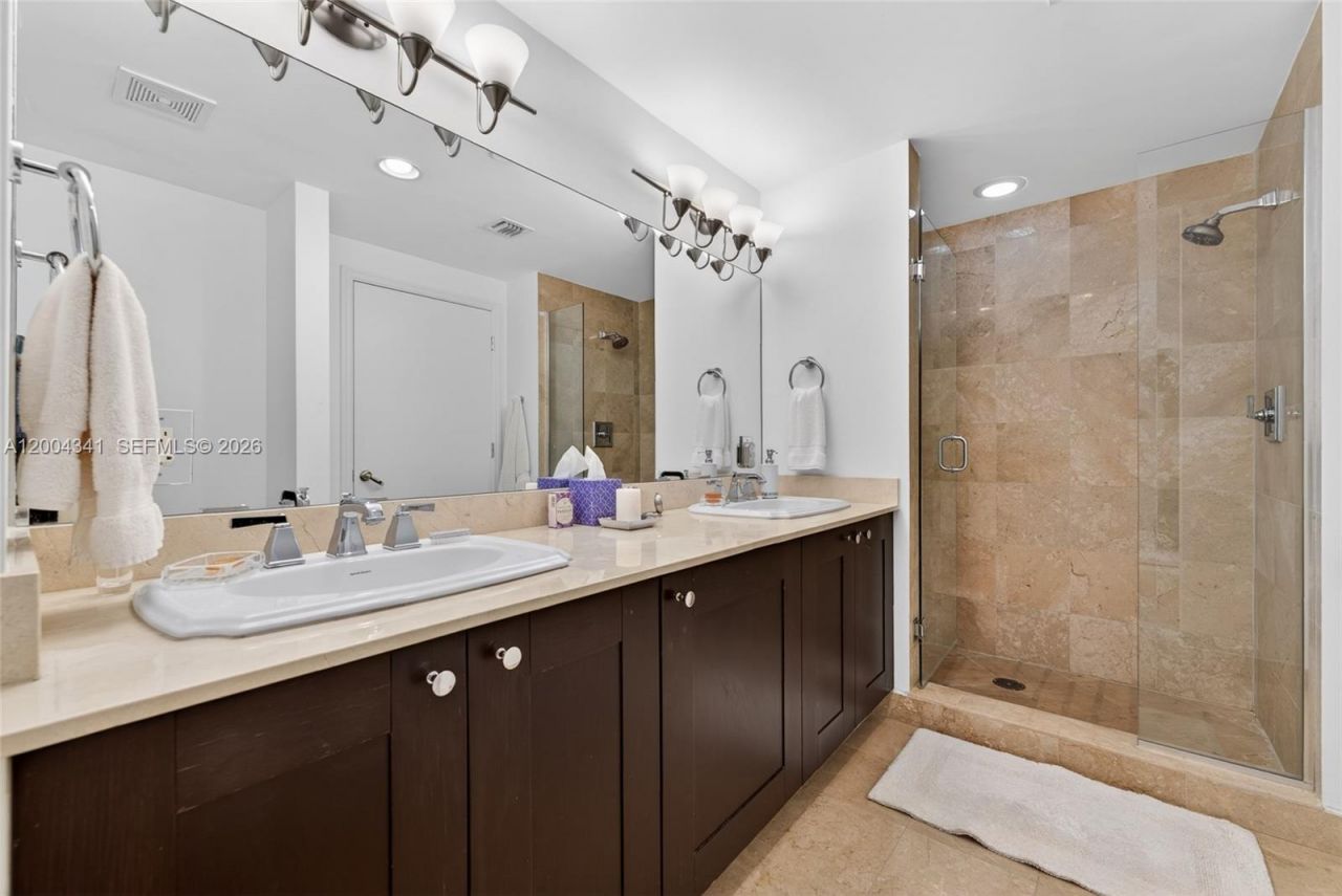 4100 Salzedo St , Unit 619, Coral Gables, FL 33146 Photo