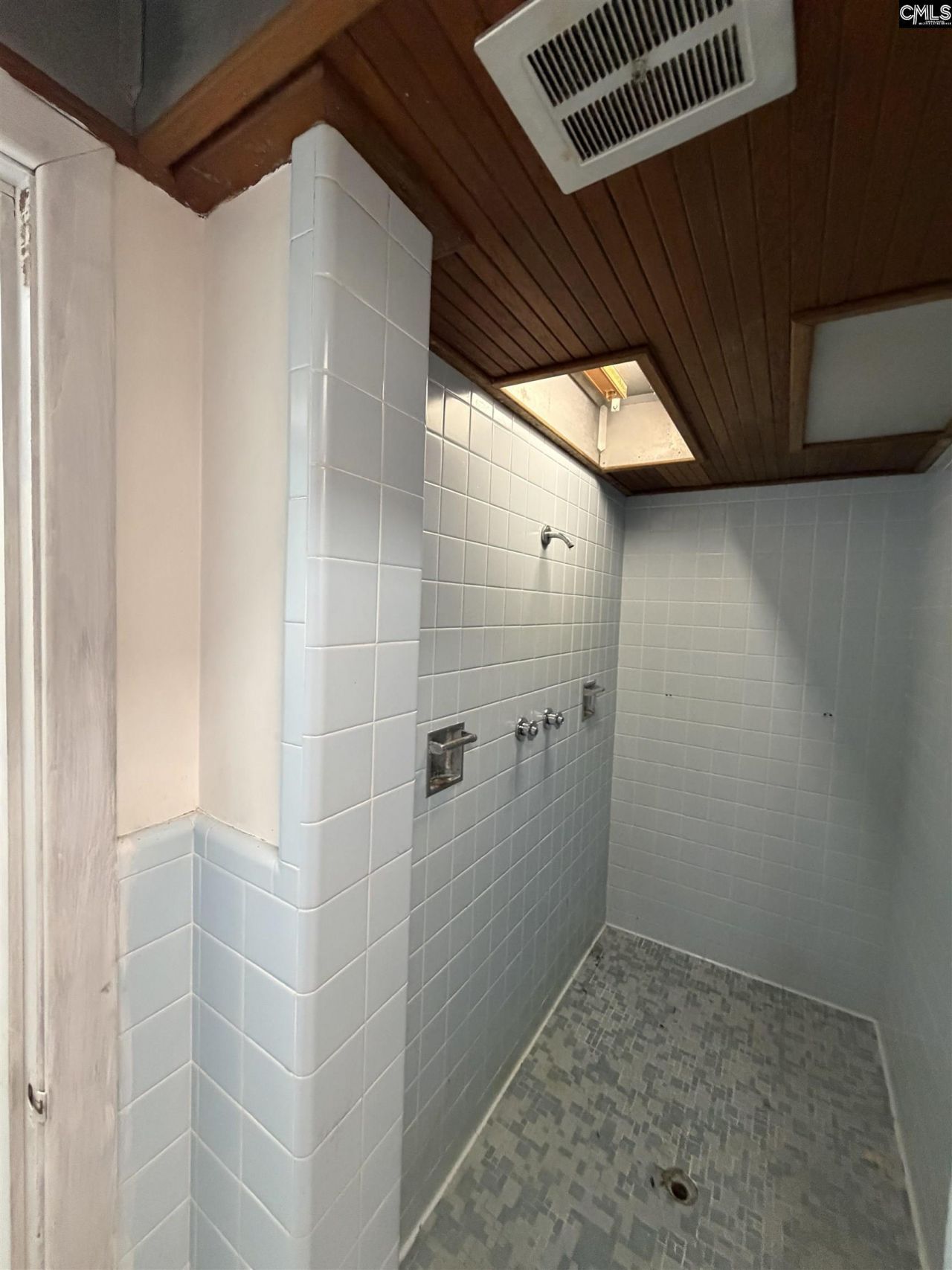 710 Mason Road  Photo 4