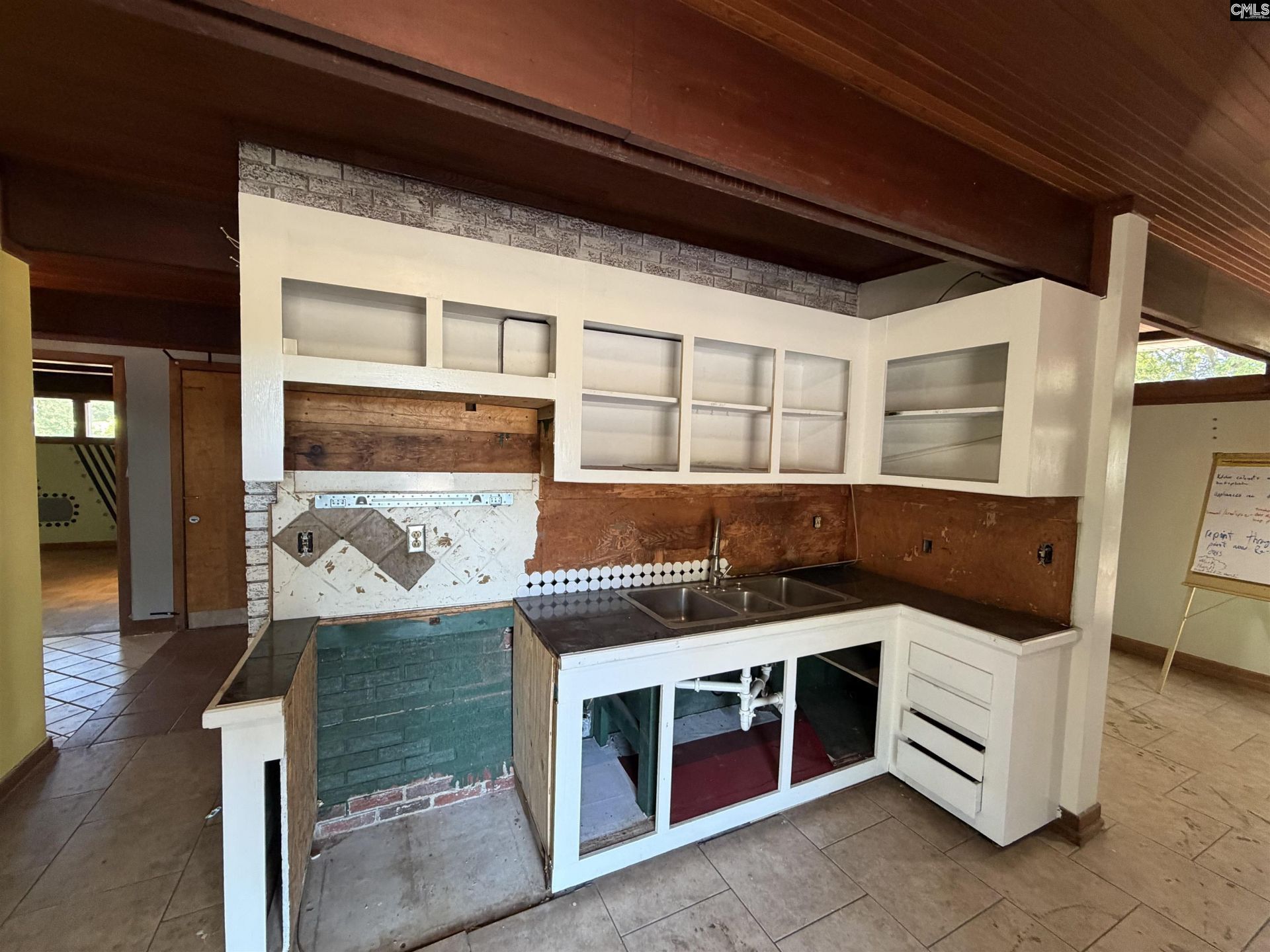 710 Mason Road  Photo 7