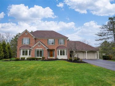 11 Merryhill Lane, Pittsford, NY 14534