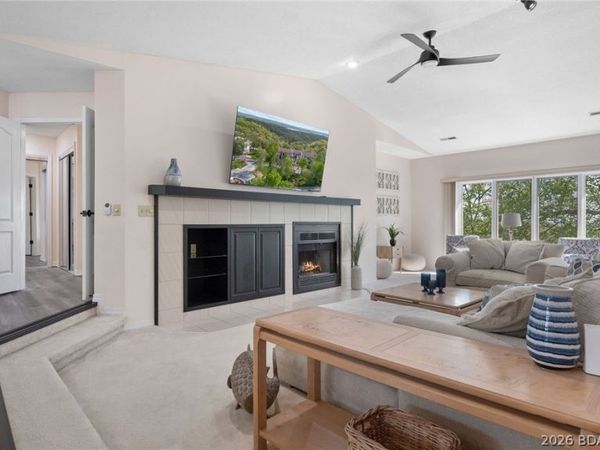 28 Center Court , Unit 3A, Lake Ozark, MO 65049