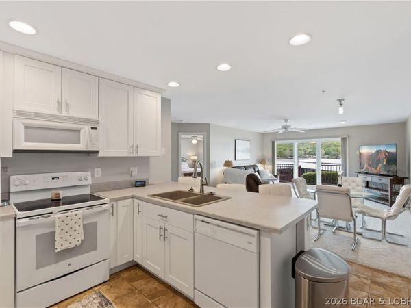 708 Clearwater Drive , Unit 1H, Camdenton, MO 65020