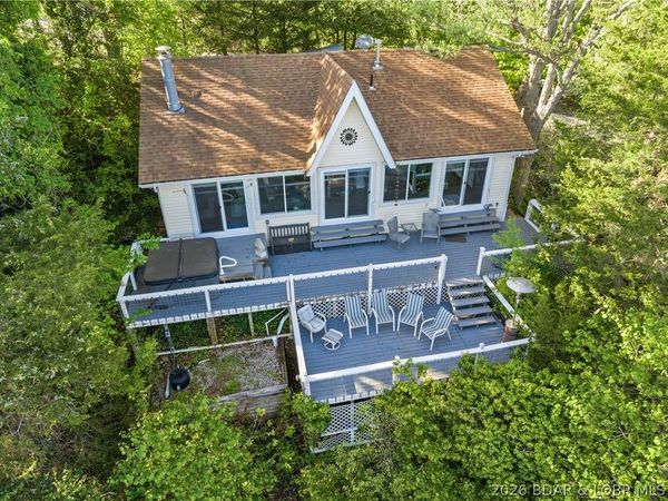 710 Petunia Road , Camdenton, MO 65020