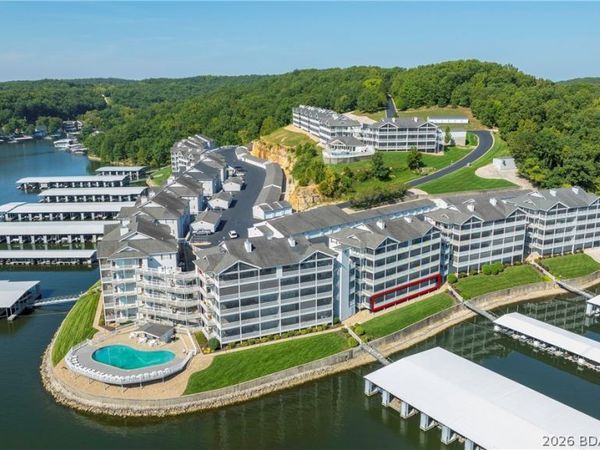 40 Summer Place Court, Unit 1B, Camdenton, MO 65020