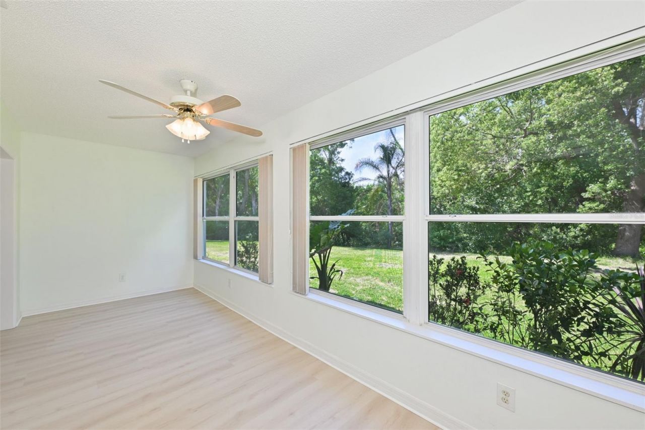 511 Finsbury Circle, Unit B, Sun City Center, FL 33573 Photo