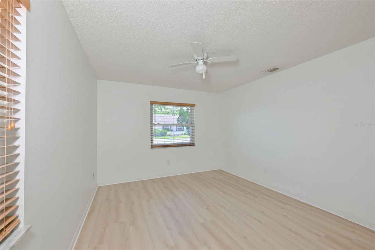511 Finsbury Circle, Unit B, Sun City Center, FL 33573 Photo