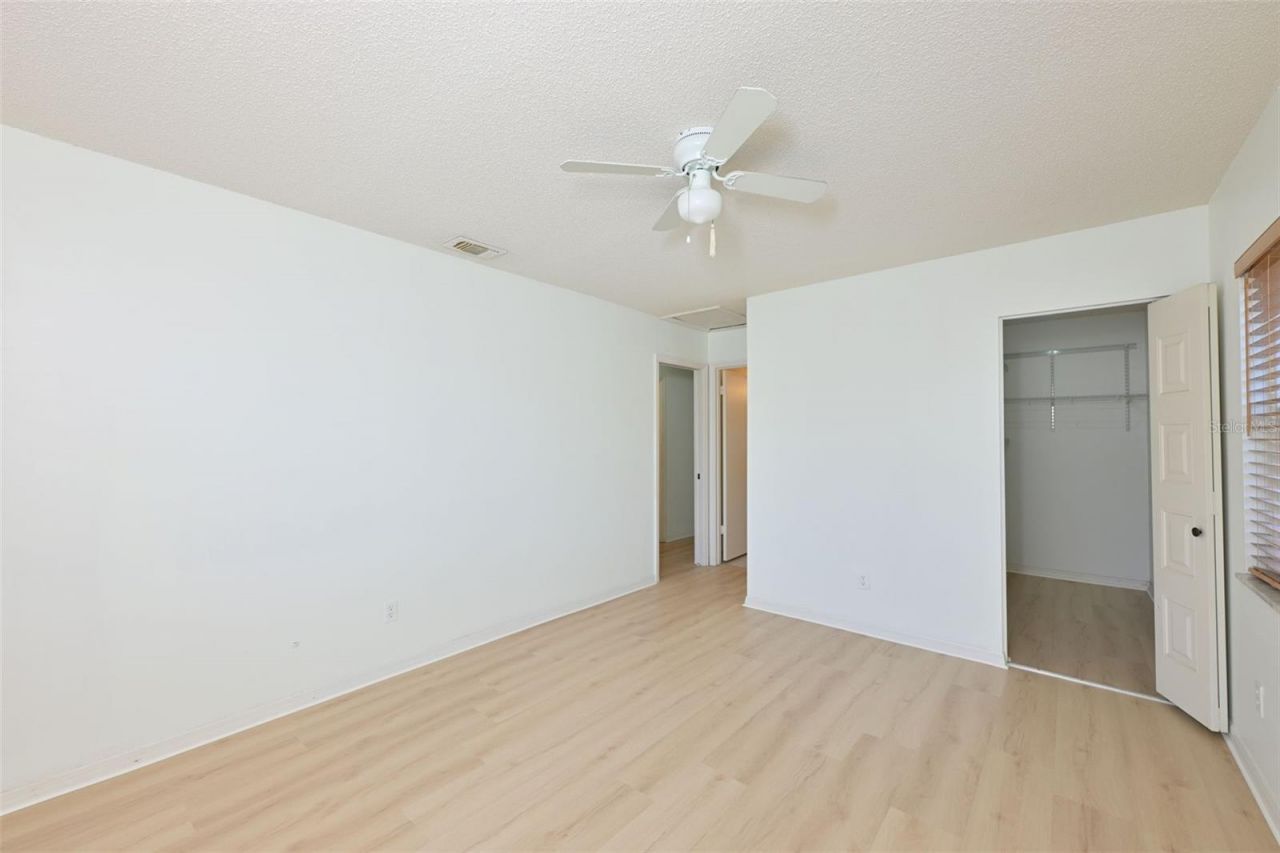 511 Finsbury Circle, Unit B, Sun City Center, FL 33573 Photo