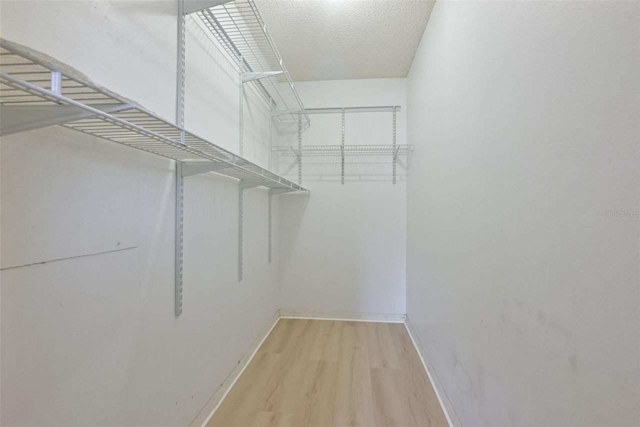 511 Finsbury Circle, Unit B, Sun City Center, FL 33573 Photo