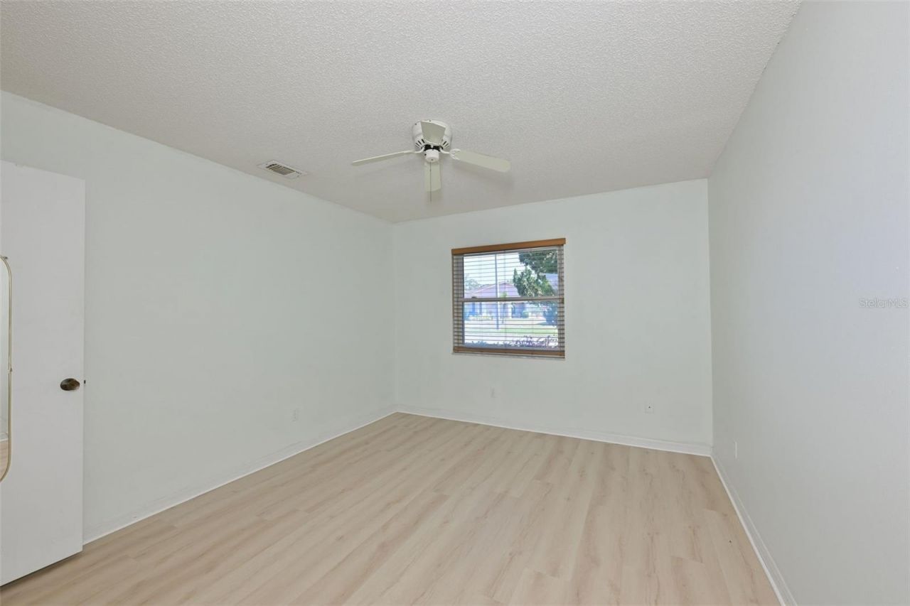 511 Finsbury Circle, Unit B, Sun City Center, FL 33573 Photo