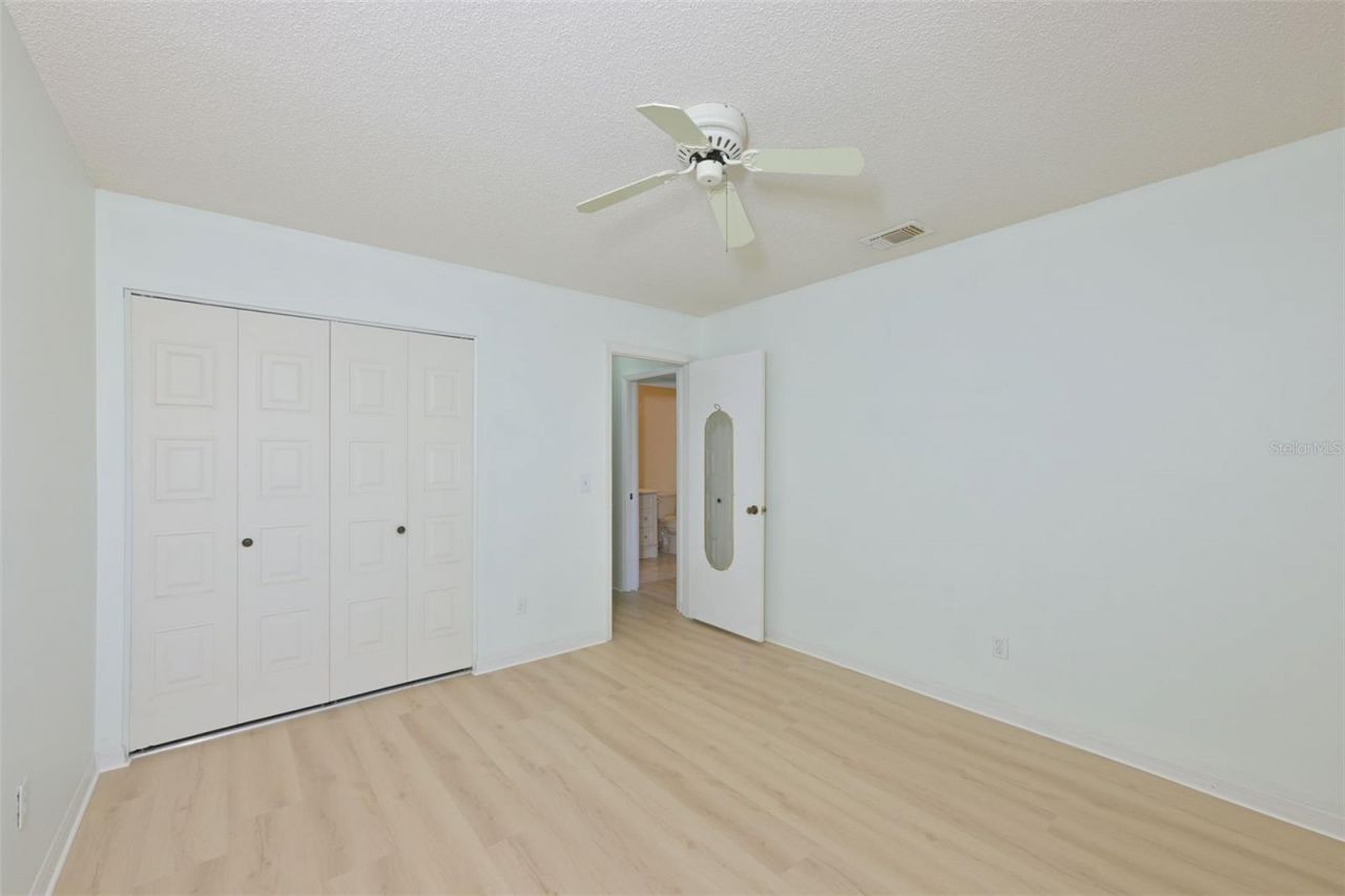 511 Finsbury Circle, Unit B, Sun City Center, FL 33573 Photo