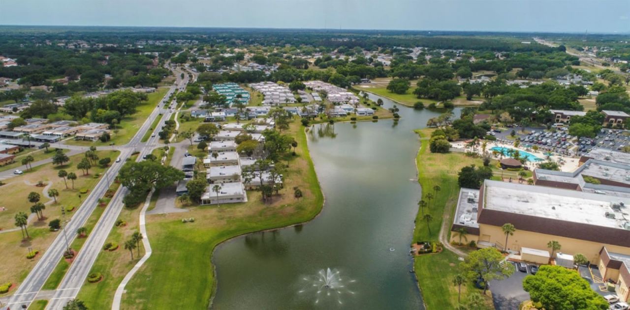 511 Finsbury Circle, Unit B, Sun City Center, FL 33573 Photo
