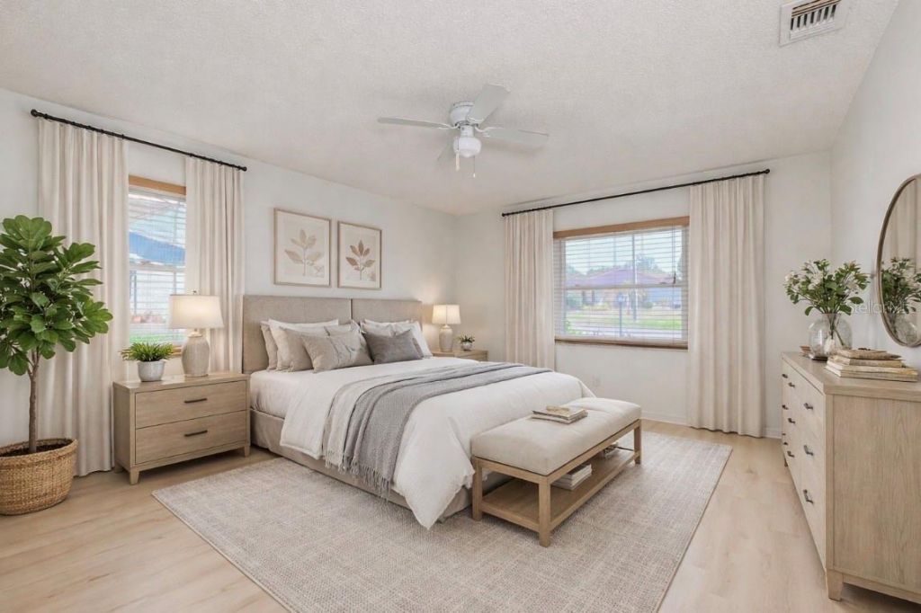 511 Finsbury Circle, Unit B, Sun City Center, FL 33573 Photo