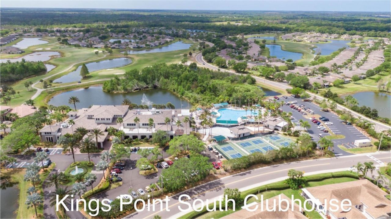 511 Finsbury Circle, Unit B, Sun City Center, FL 33573 Photo