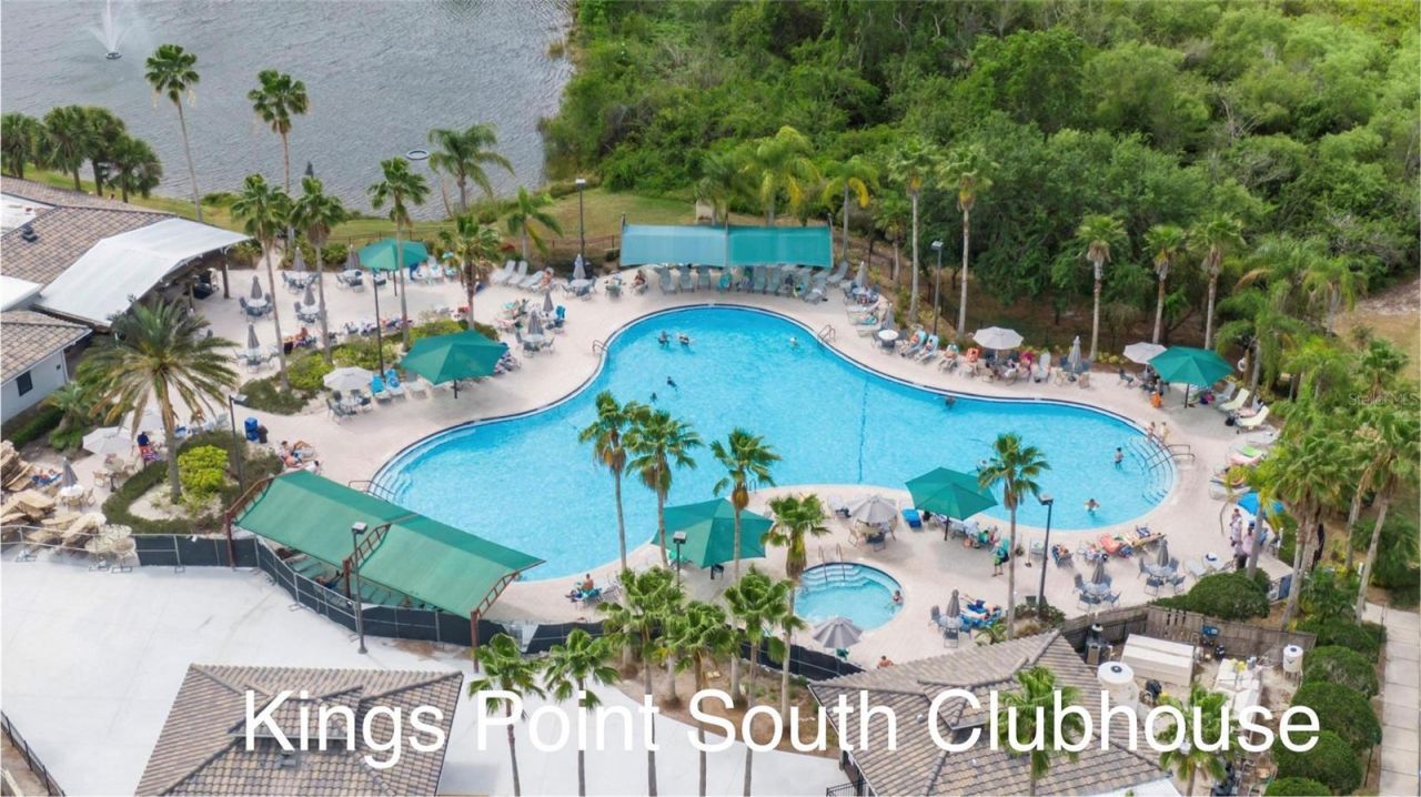 511 Finsbury Circle, Unit B, Sun City Center, FL 33573 Photo