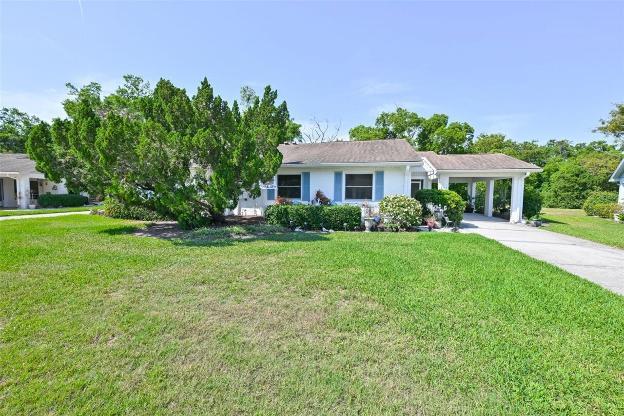 511 Finsbury Circle, Unit B, Sun City Center, FL 33573 Photo