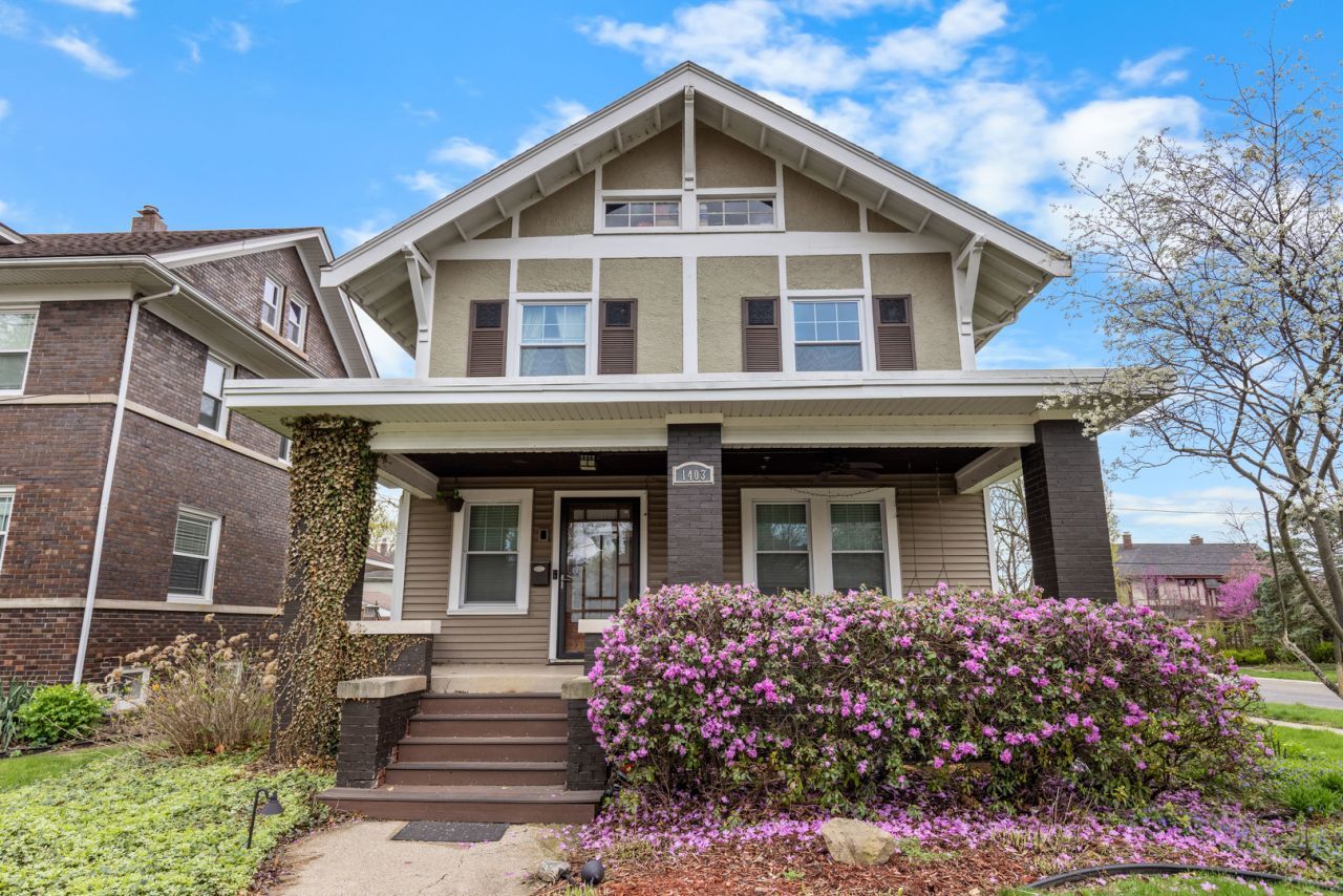 1403 Camp Avenue , Rockford, IL 61103