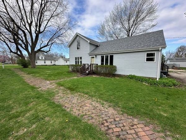 303 S Jackson Street , Gardner, IL 60424