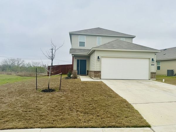 7535 HOMEWOOD LN, Elmendorf, TX 78112