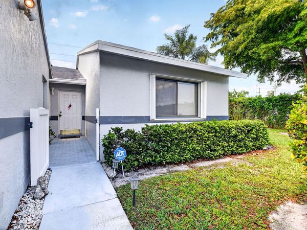 2641 Gately Drive W, Unit 1506, West Palm Beach, FL 33415