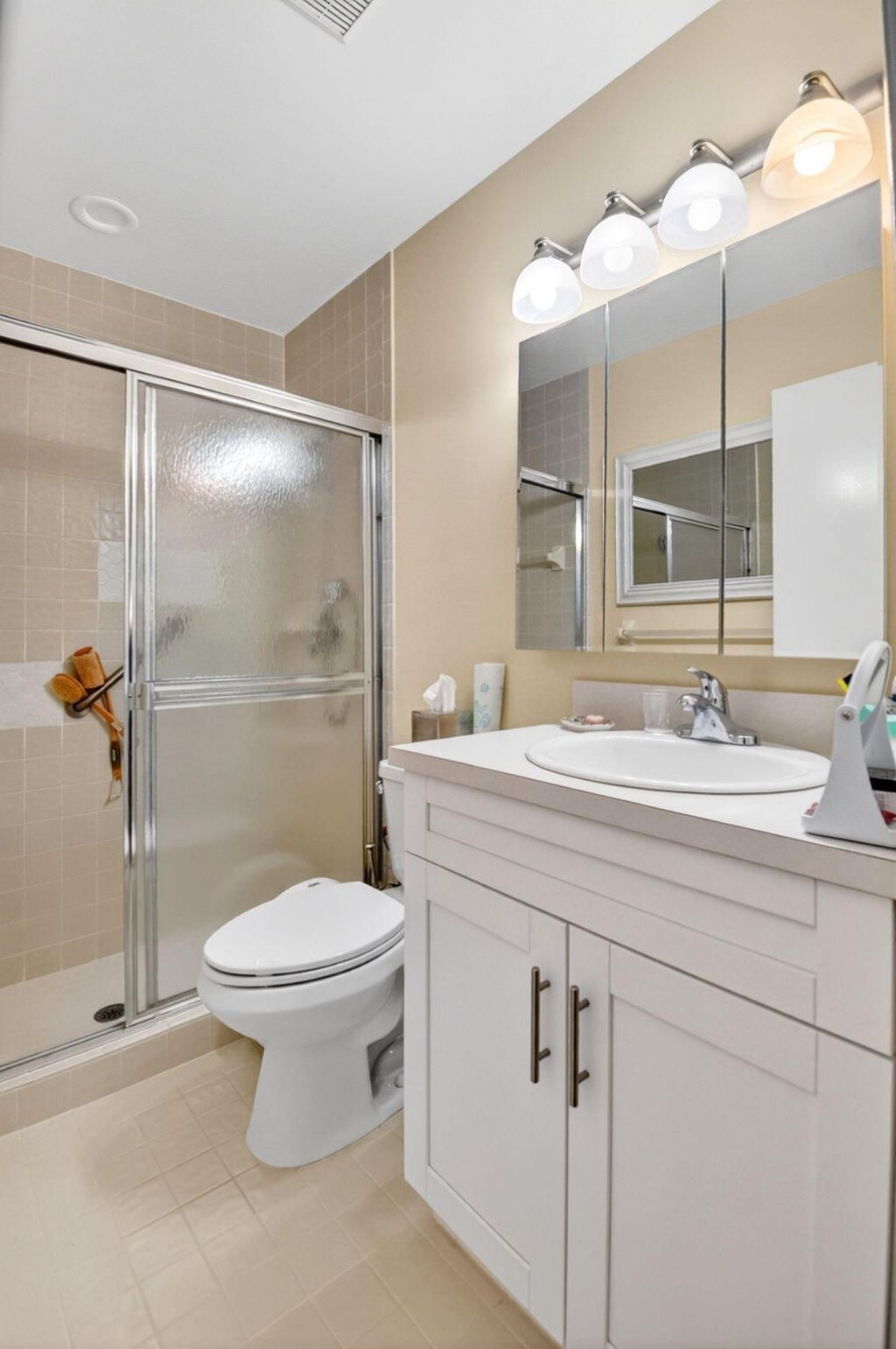 2641 Gately Drive W, Unit 1506, West Palm Beach, FL 33415 Photo