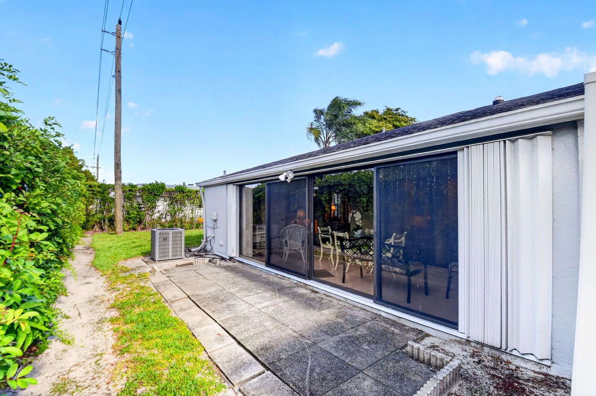 2641 Gately Drive W, Unit 1506, West Palm Beach, FL 33415 Photo