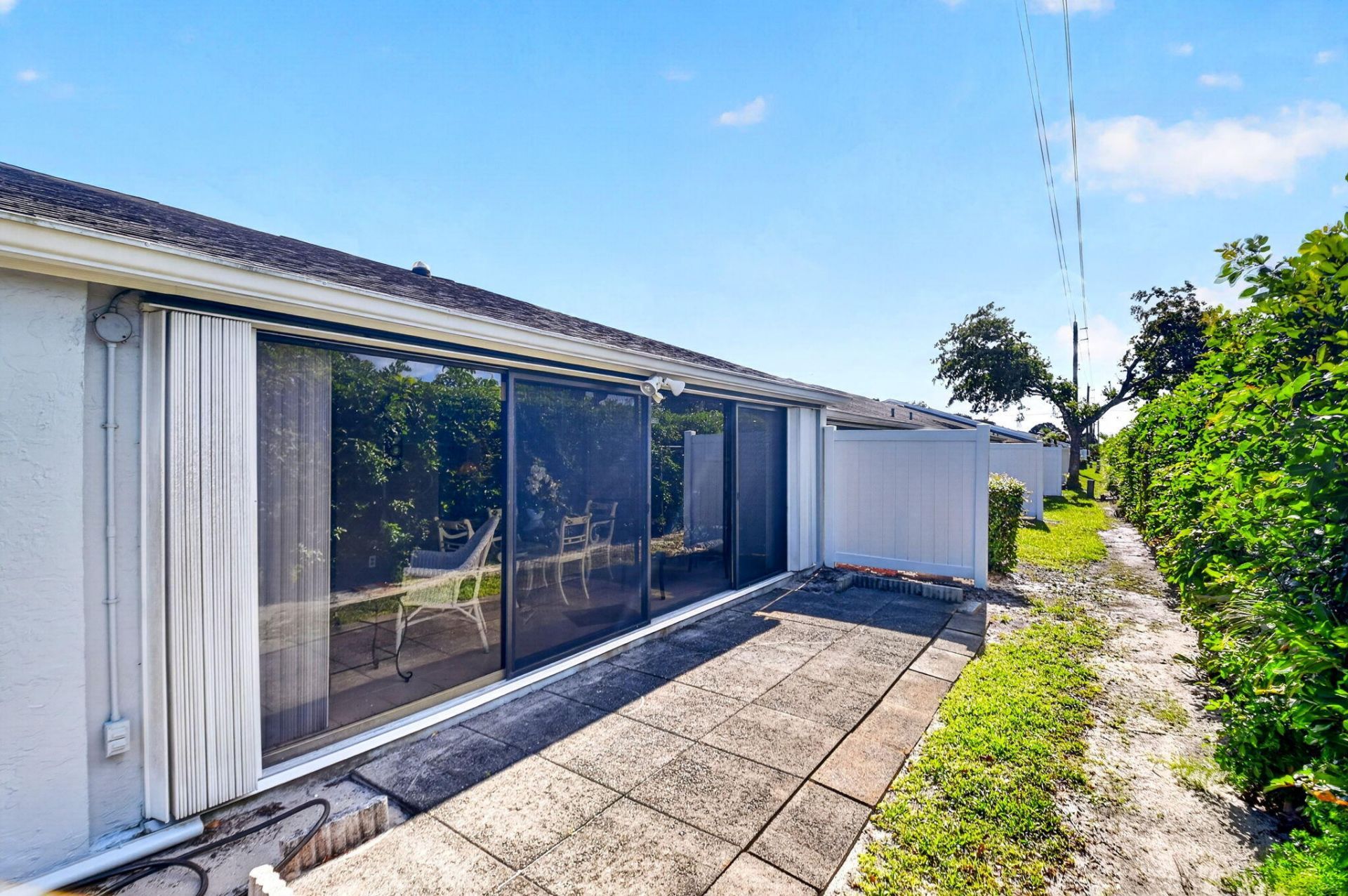 2641 Gately Drive W, Unit 1506, West Palm Beach, FL 33415 Photo