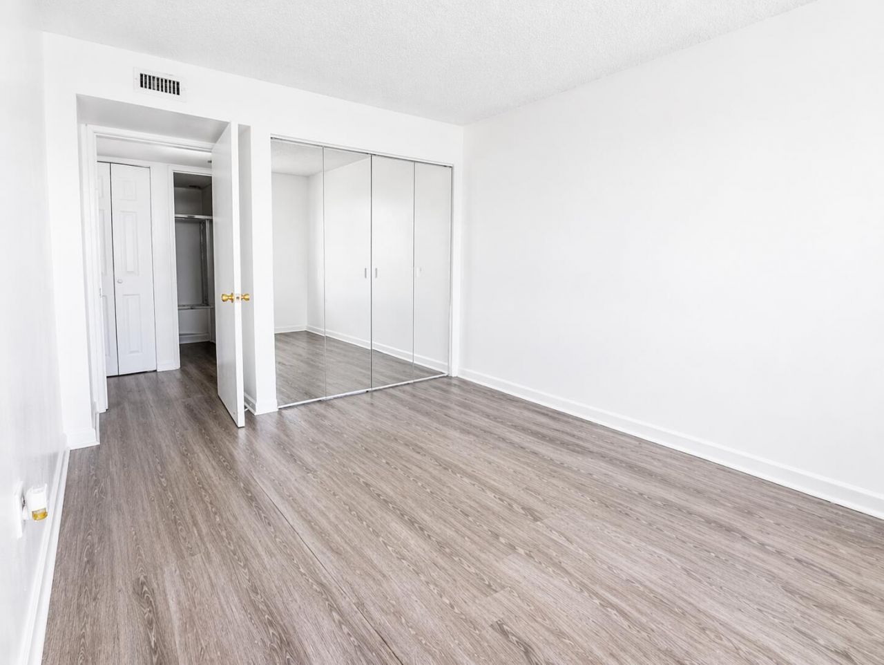 9682 Fontainebleau Boulevard, Unit 603, Miami, FL 33172 Photo