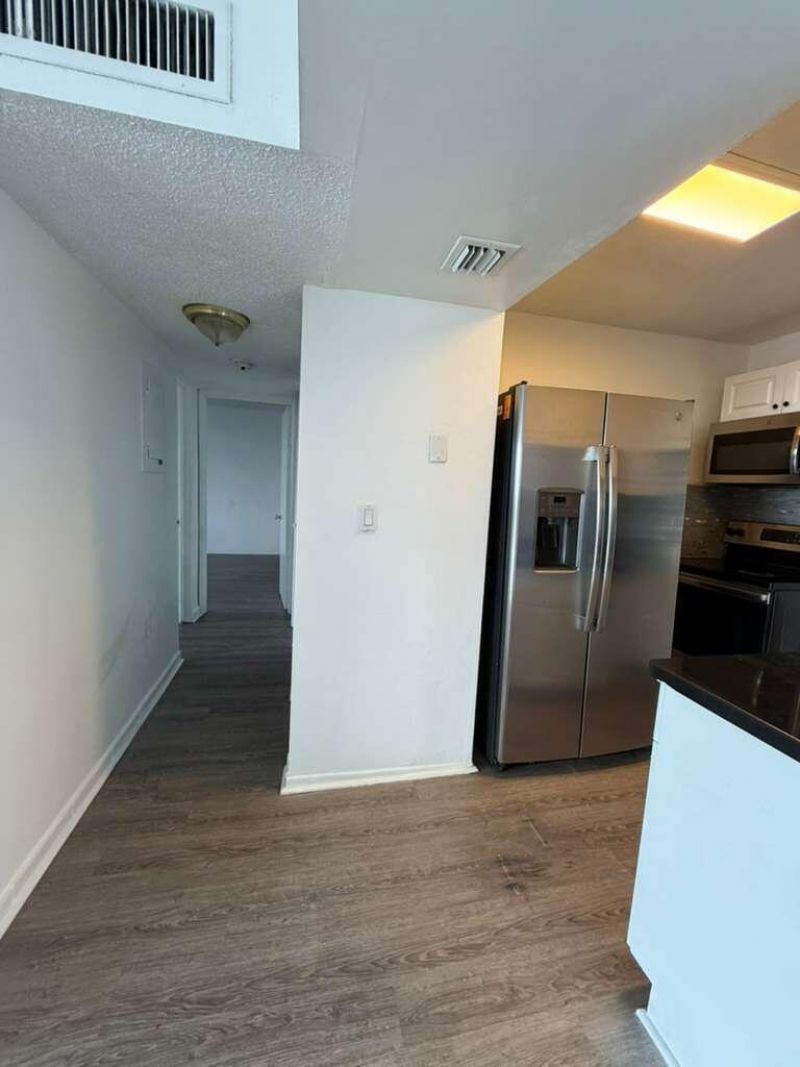 9682 Fontainebleau Boulevard, Unit 603, Miami, FL 33172 Photo