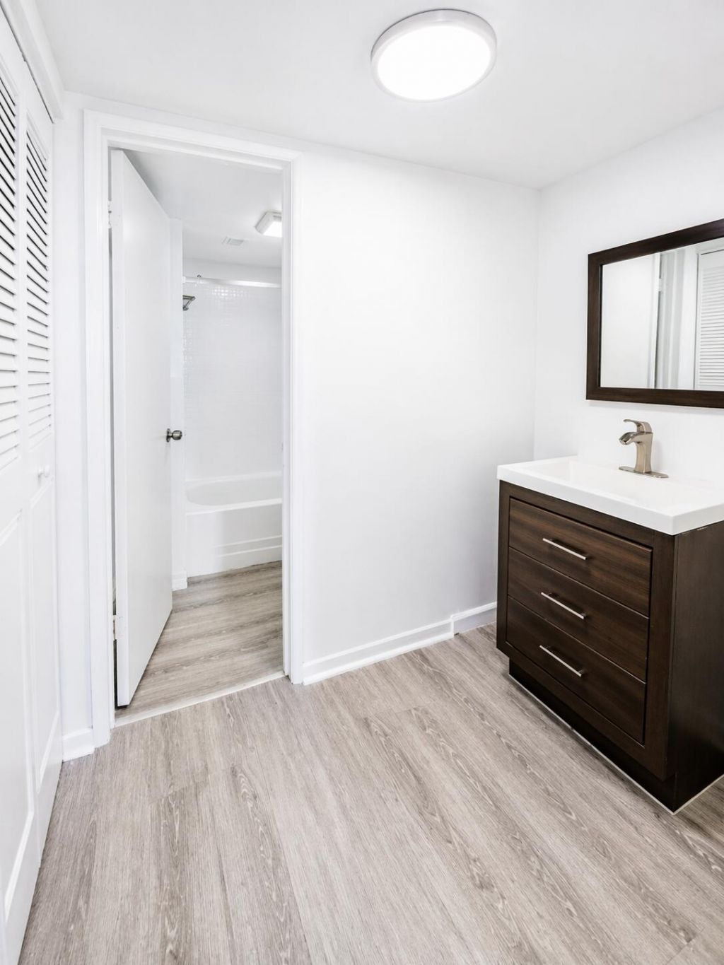 9682 Fontainebleau Boulevard, Unit 603, Miami, FL 33172 Photo