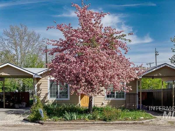 210/212 E 12th St, Emmett, ID 83617