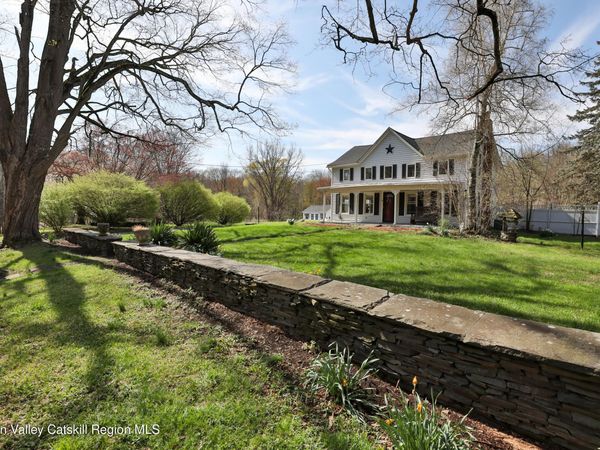 176 Williams Road, Red Hook, NY 12571