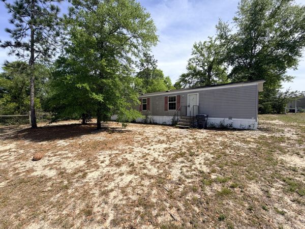 87 Pinetree Lane, DeFuniak Springs, FL 32433