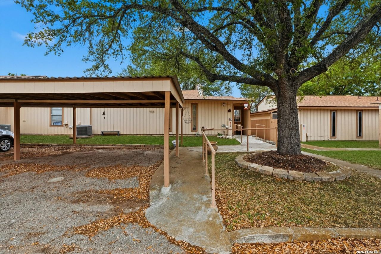 1051 Country Club Dr, Unit M-45, Seguin, TX 78155 Main Photo