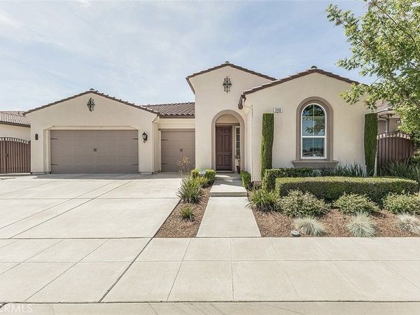 3160 Salem Avenue, Clovis, CA 93619