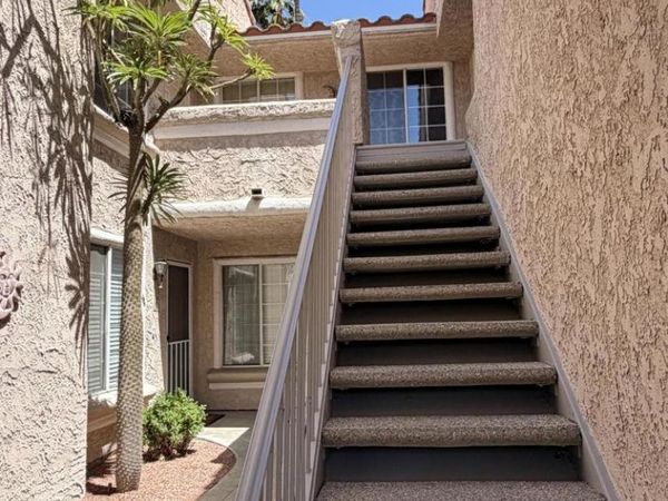 505 S Farrell Drive, Unit R112, Palm Springs, CA 92264