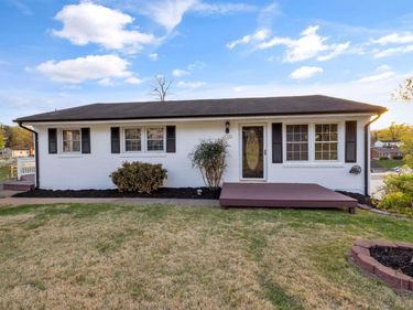 3053 WOODWAY DR , Roanoke, VA 24104