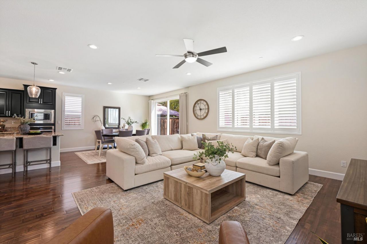 237 Juneau Drive, Vacaville, CA 95687 Main Photo