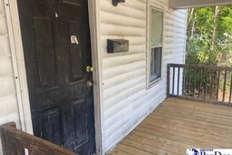 805 Commander Street photo 4