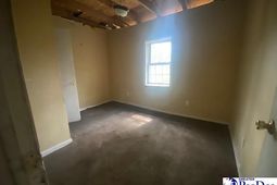 805 Commander Street photo 4