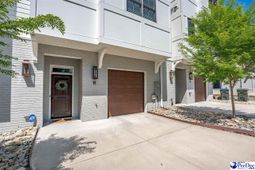 1510 Brentwood Drive Unit B photo 4