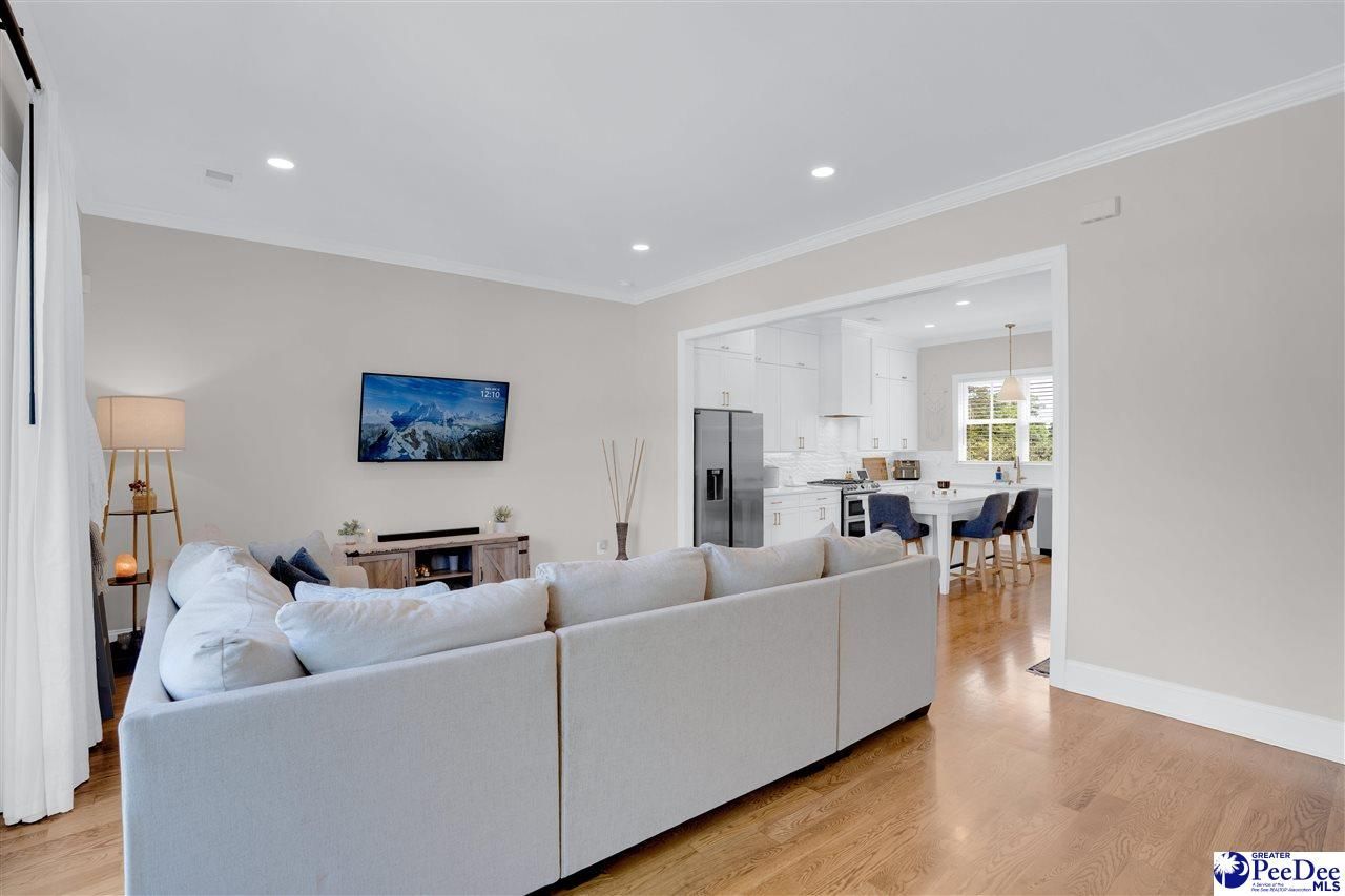 1510 Brentwood Drive Unit B Photo 8