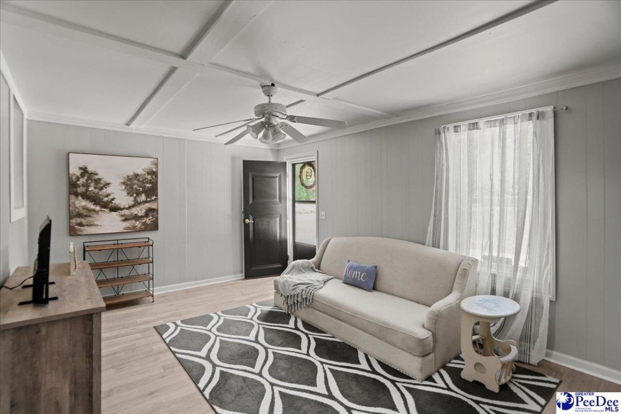 129 S Fifth St Photo 10