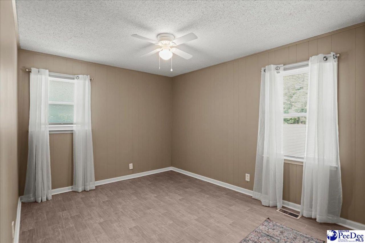 129 S Fifth St Photo 17